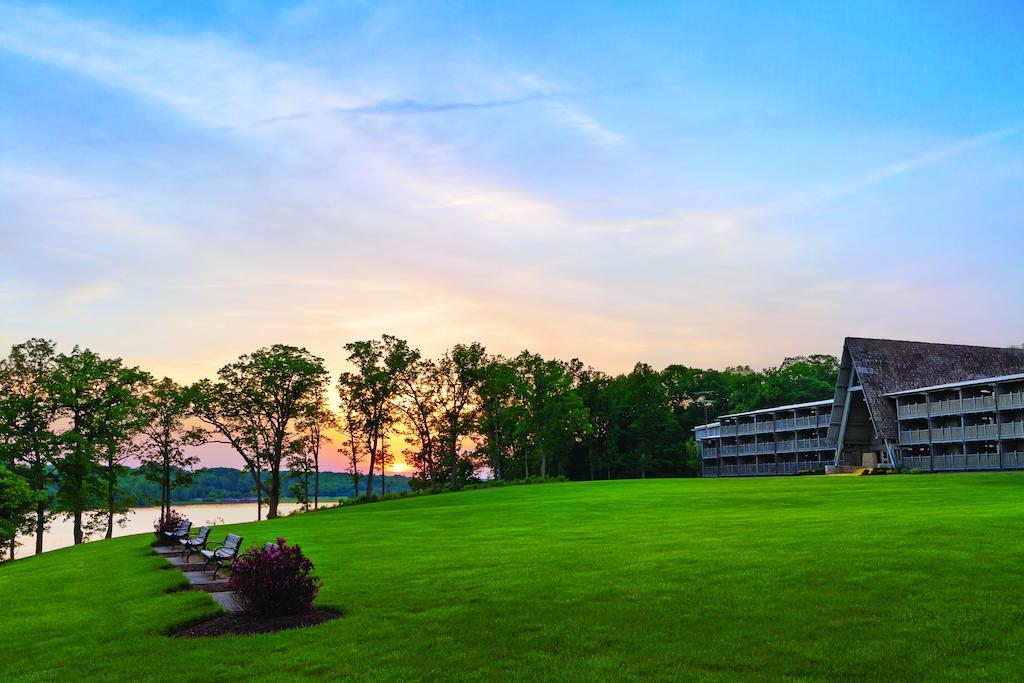 Hueston Woods Lodge And Conference Center College Corner Exterior photo