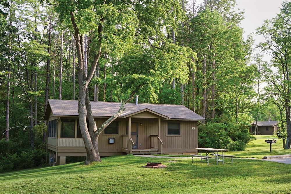 Hueston Woods Lodge And Conference Center College Corner Exterior photo